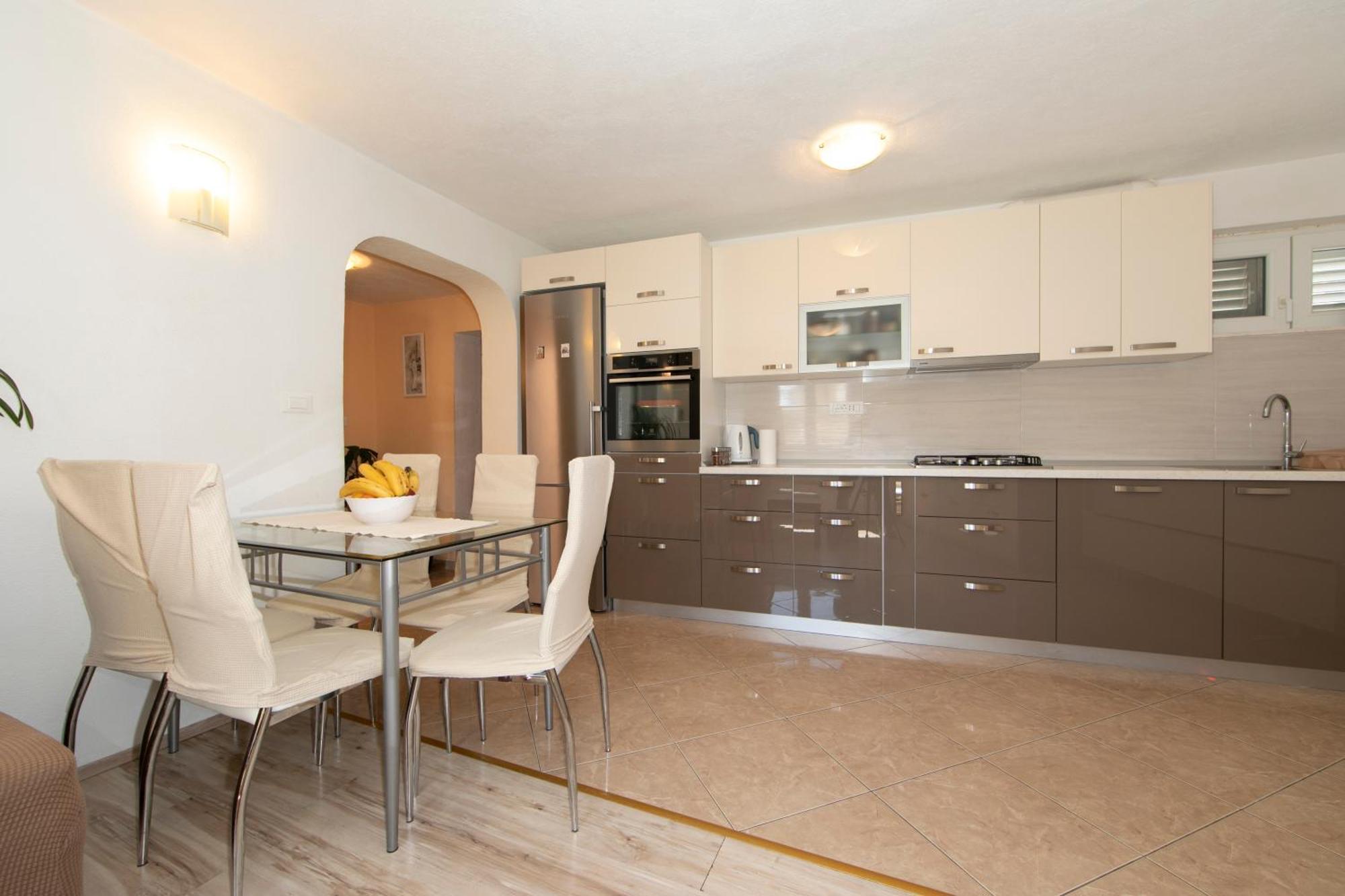 Apartmani Darinka Baška Voda Exterior foto