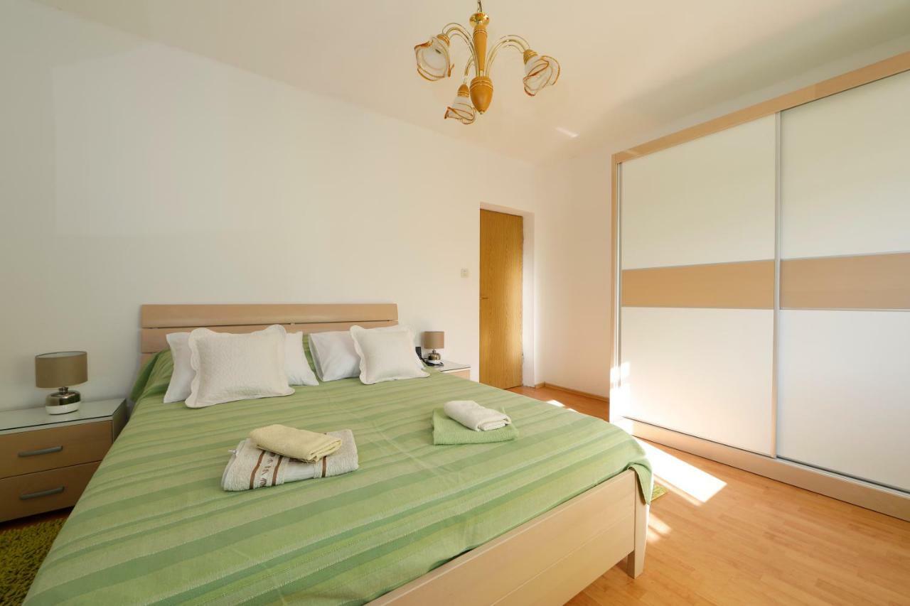 Apartmani Darinka Baška Voda Exterior foto