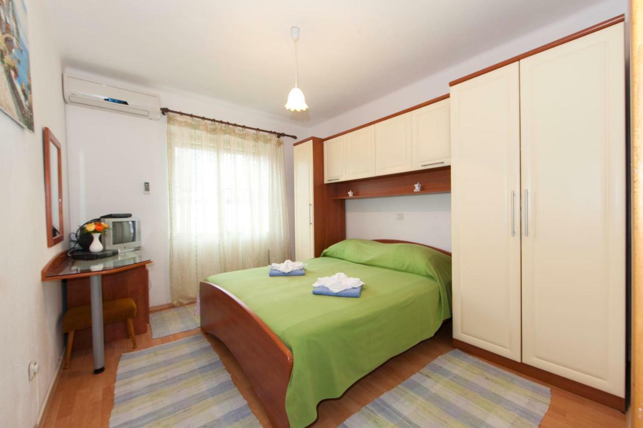Apartmani Darinka Baška Voda Exterior foto