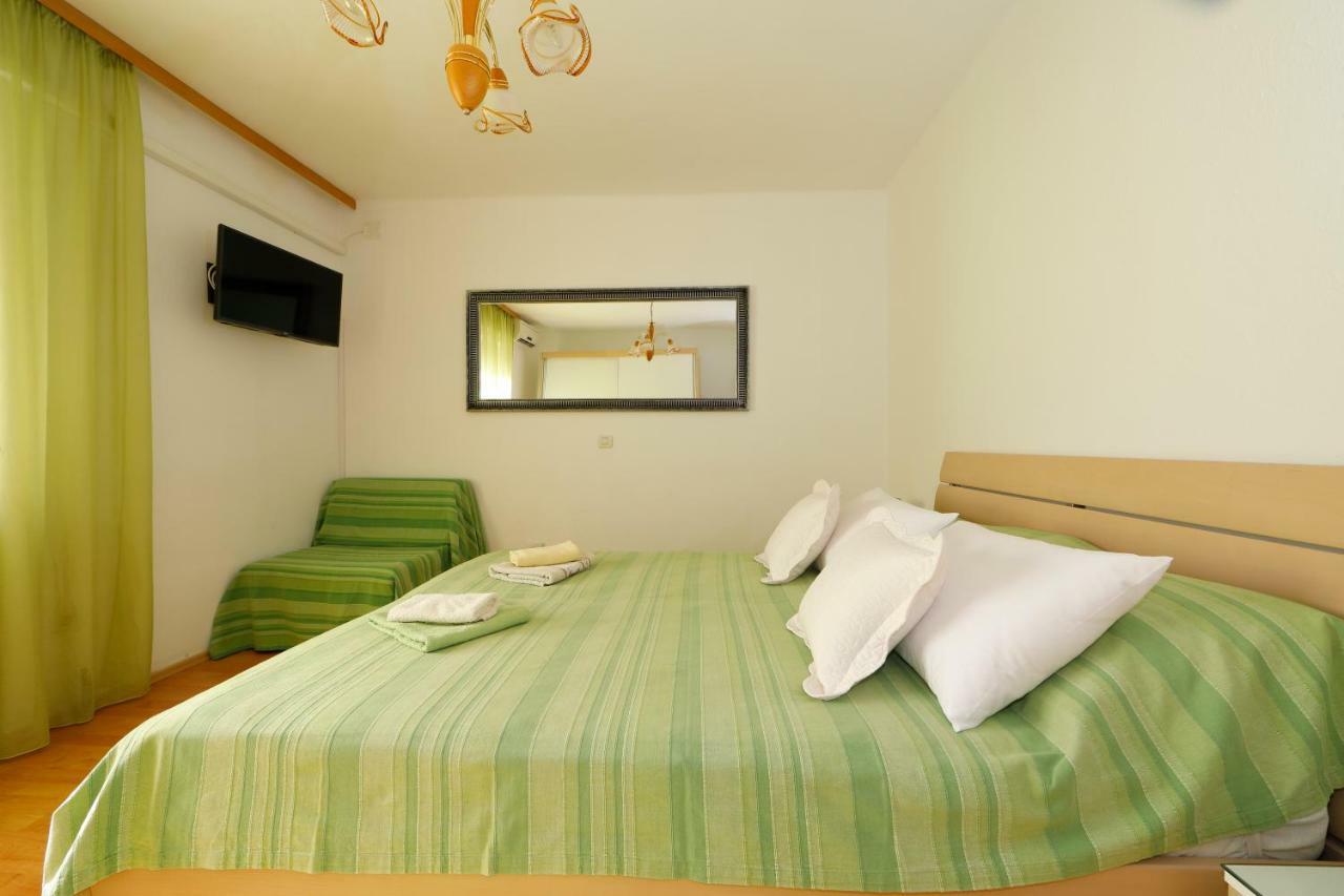 Apartmani Darinka Baška Voda Exterior foto
