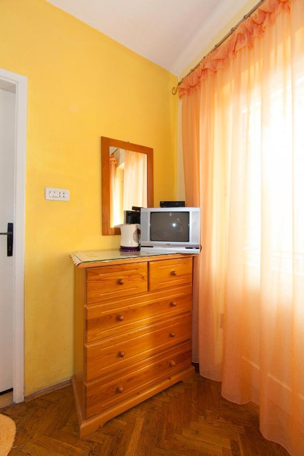 Apartmani Darinka Baška Voda Exterior foto